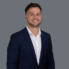 Vinnie Morris headshot